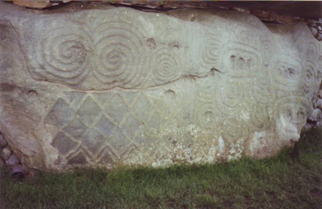 Bruu Na Boinne New Grange